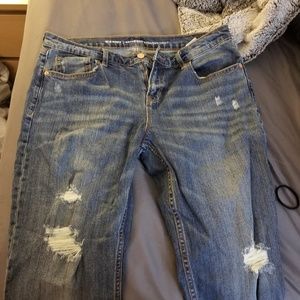 OLD NAVY RIPPED JEANS